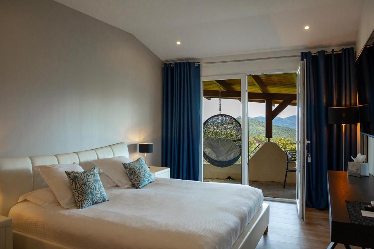 Swim Lodge Hotel Piscine Privee Ou Jacuzzi Prive Porto-Vecchio  Zewnętrze zdjęcie